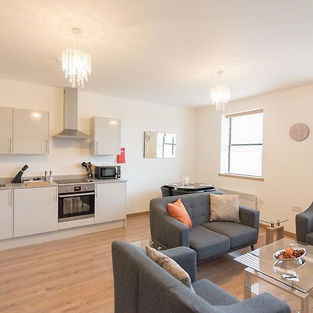 Comfortable Modern Apartment In Swindon, Free Parking Sleeps Up To 5 Luaran gambar