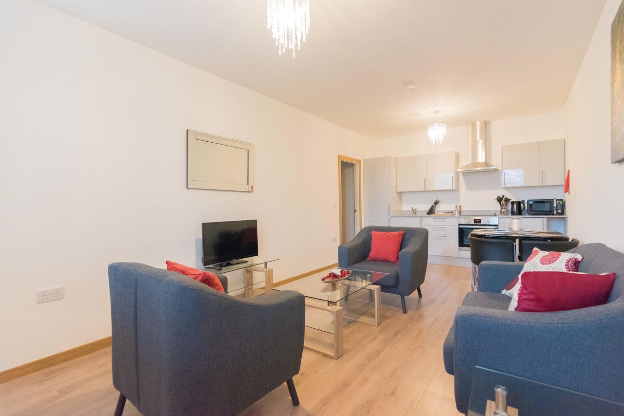 Comfortable Modern Apartment In Swindon, Free Parking Sleeps Up To 5 Luaran gambar