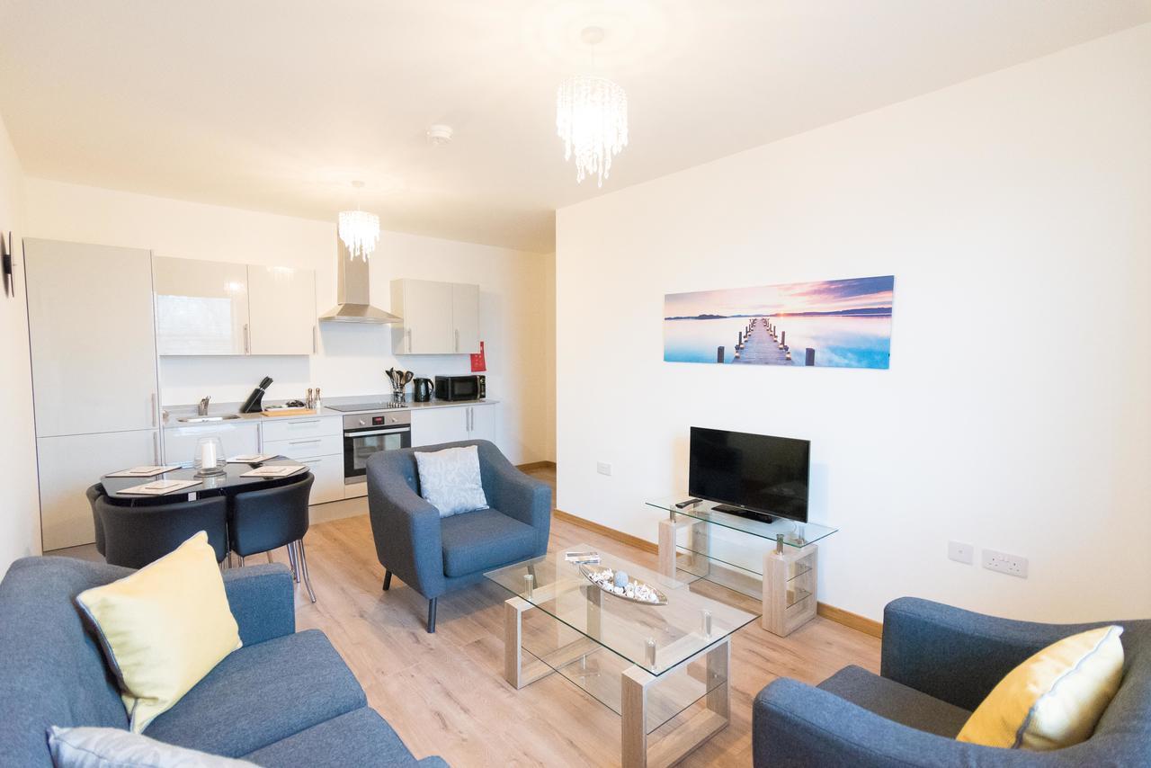 Comfortable Modern Apartment In Swindon, Free Parking Sleeps Up To 5 Luaran gambar