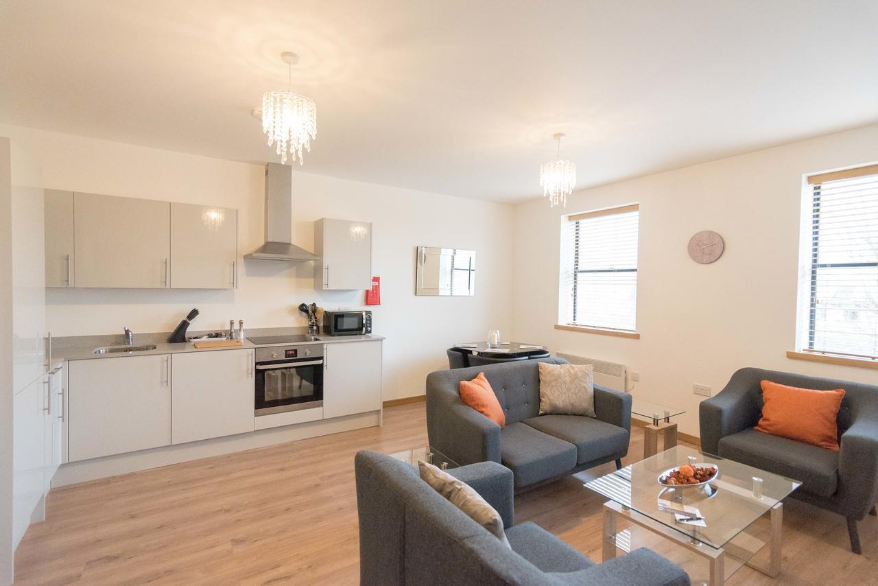 Comfortable Modern Apartment In Swindon, Free Parking Sleeps Up To 5 Luaran gambar